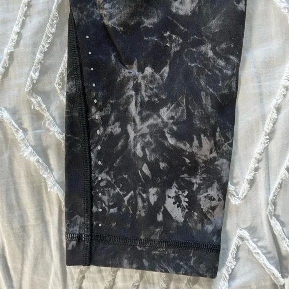 Lululemon Swift Speed 21 inch Aqualia Black Multi - Picture 4 of 7